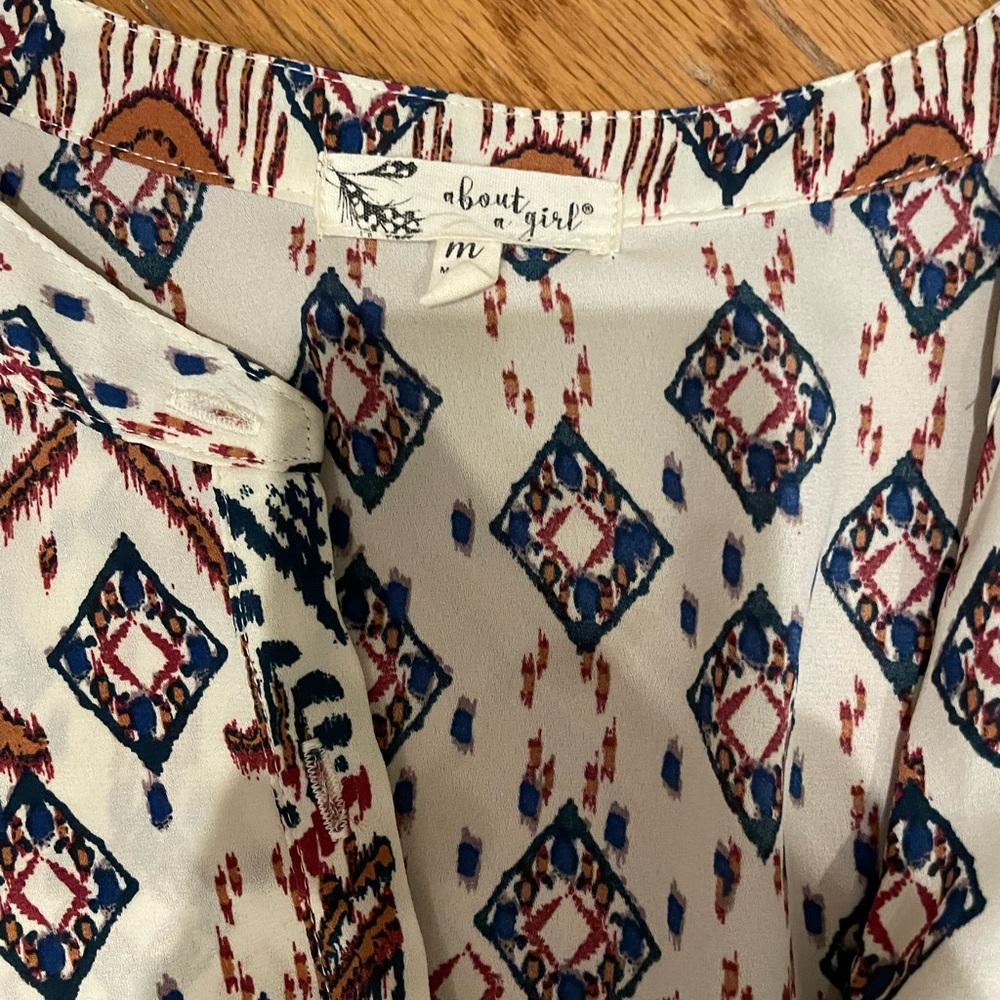 Aztec Print Blouse - Picture 2 of 2